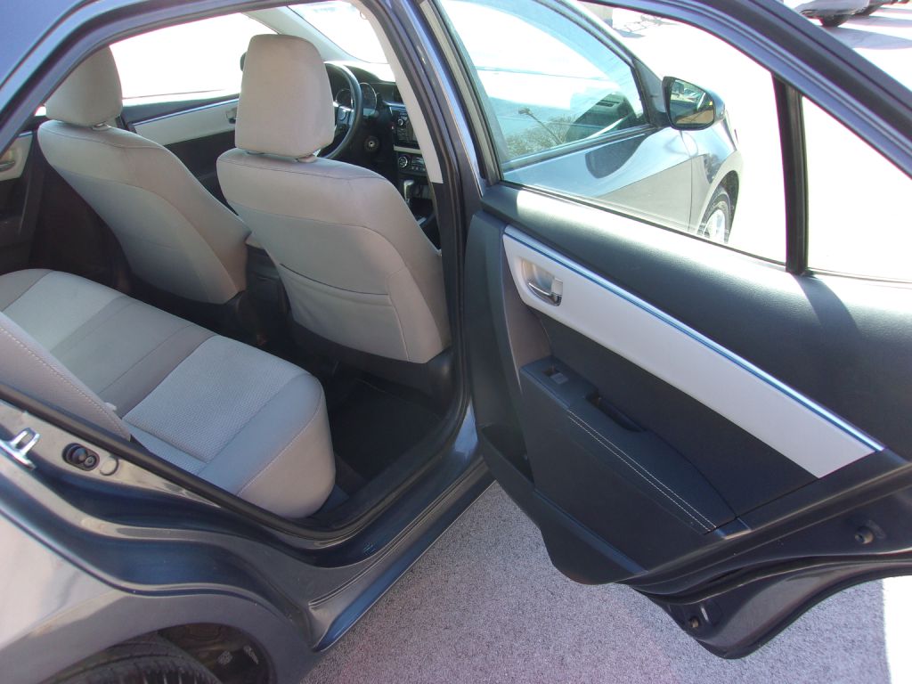 Photo 24 of this TOYOTA COROLLA