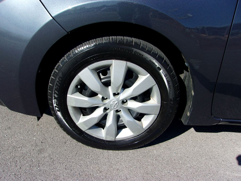 Photo 33 of this TOYOTA COROLLA