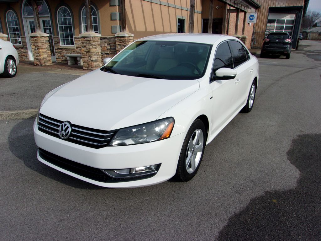 2015 VOLKSWAGEN PASSAT