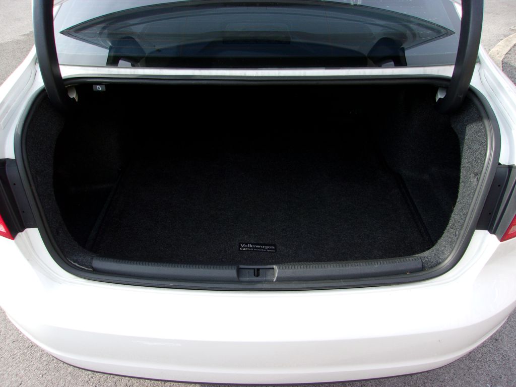 Photo 12 of this VOLKSWAGEN PASSAT