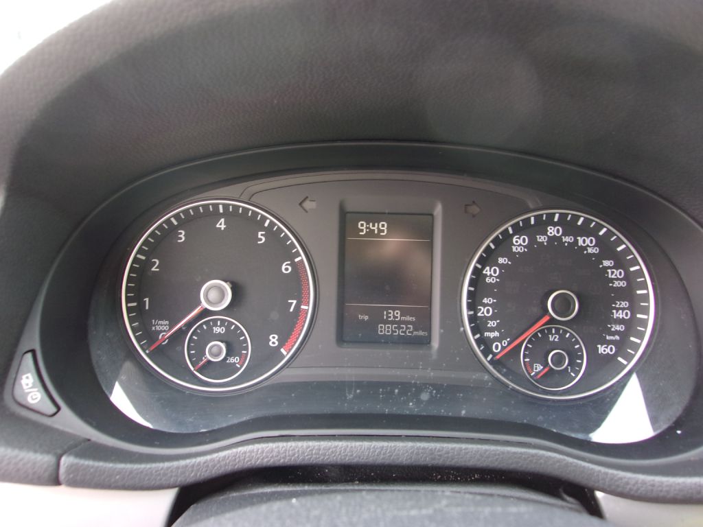 Photo 16 of this VOLKSWAGEN PASSAT