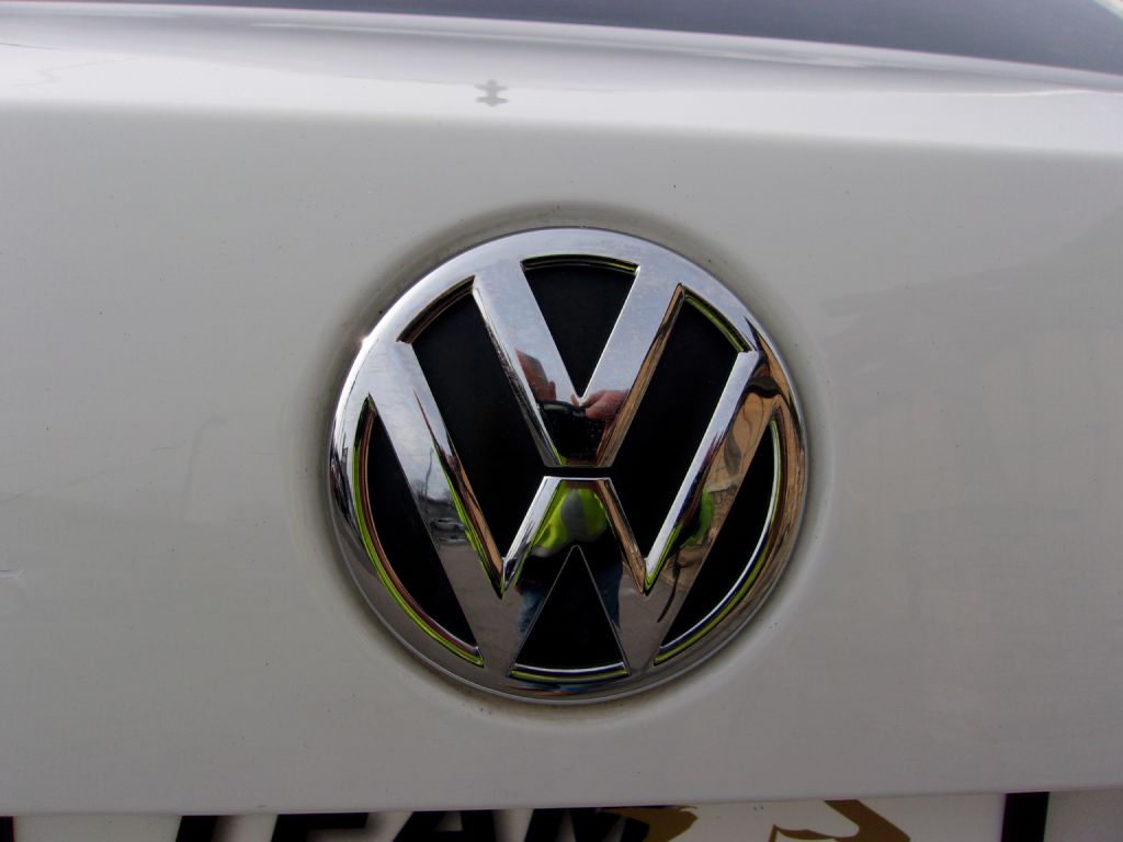 Photo 32 of this VOLKSWAGEN PASSAT