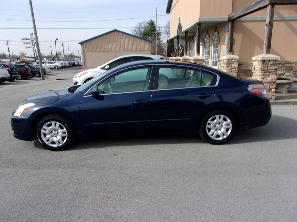 Photo 2 of this NISSAN ALTIMA