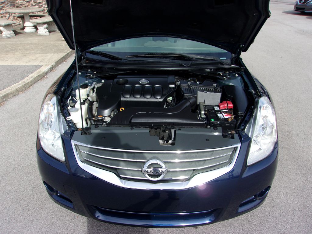 Photo 9 of this NISSAN ALTIMA