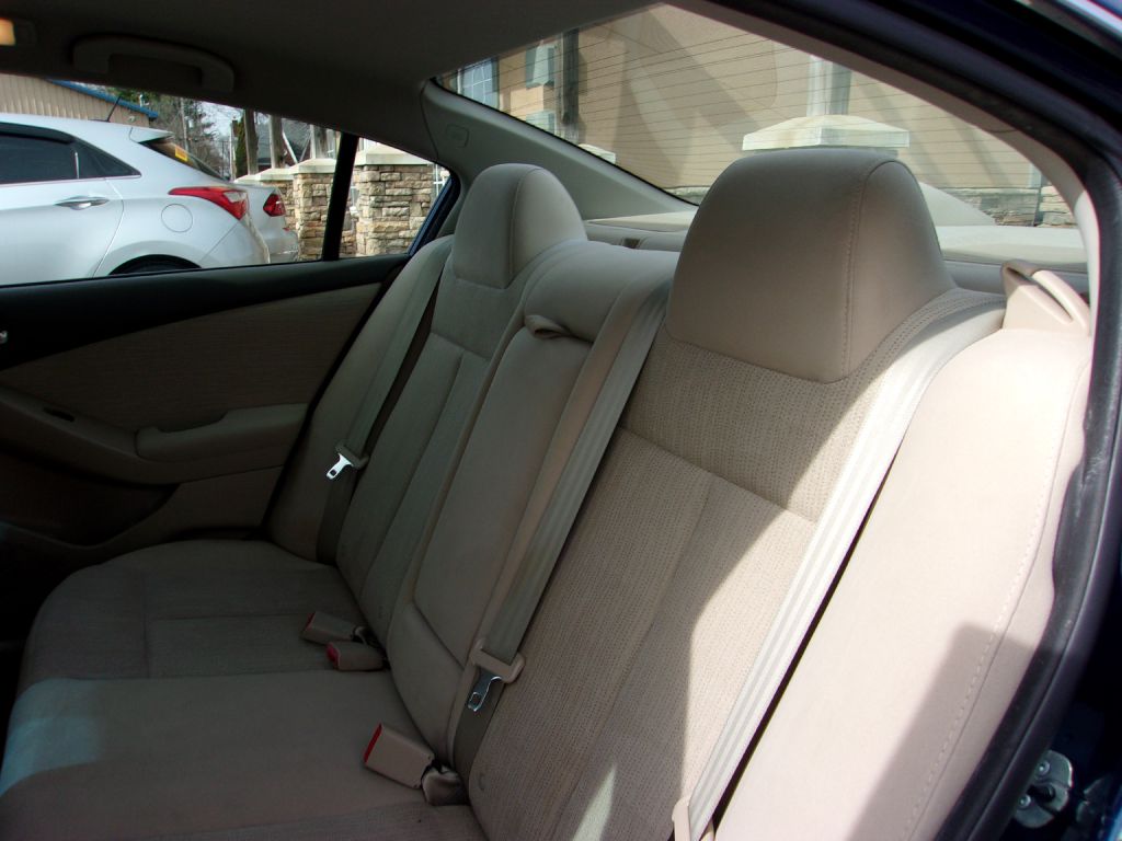 Photo 22 of this NISSAN ALTIMA