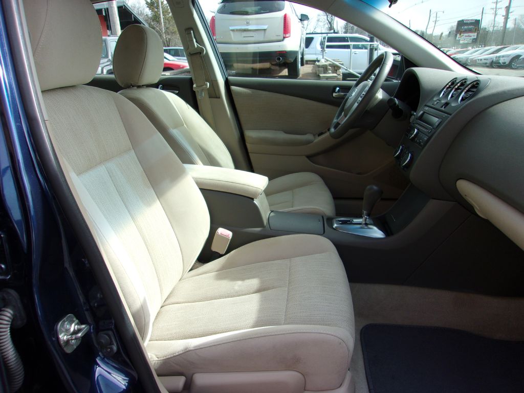 Photo 29 of this NISSAN ALTIMA