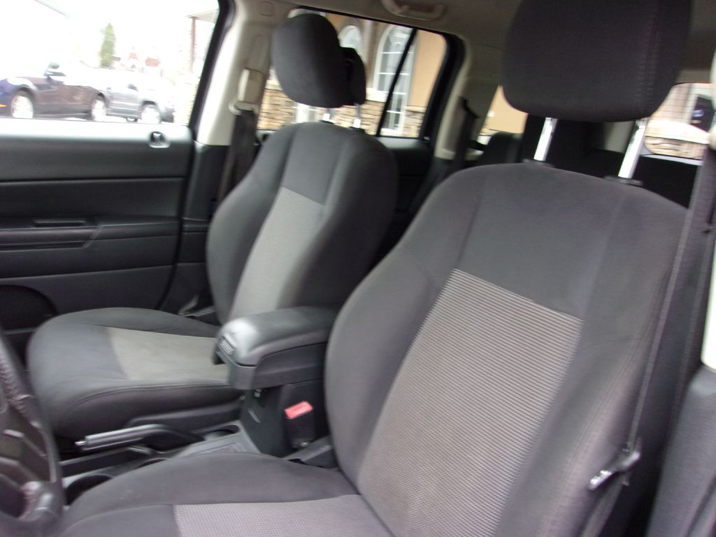 Photo 13 of this JEEP PATRIOT