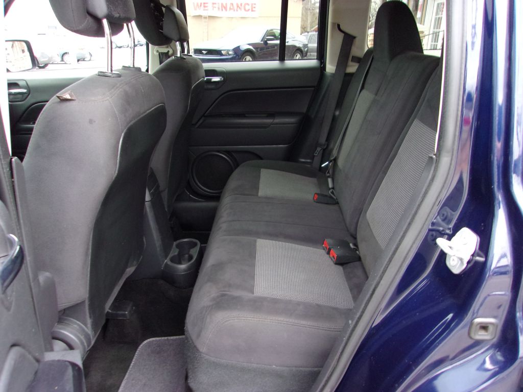 Photo 17 of this JEEP PATRIOT
