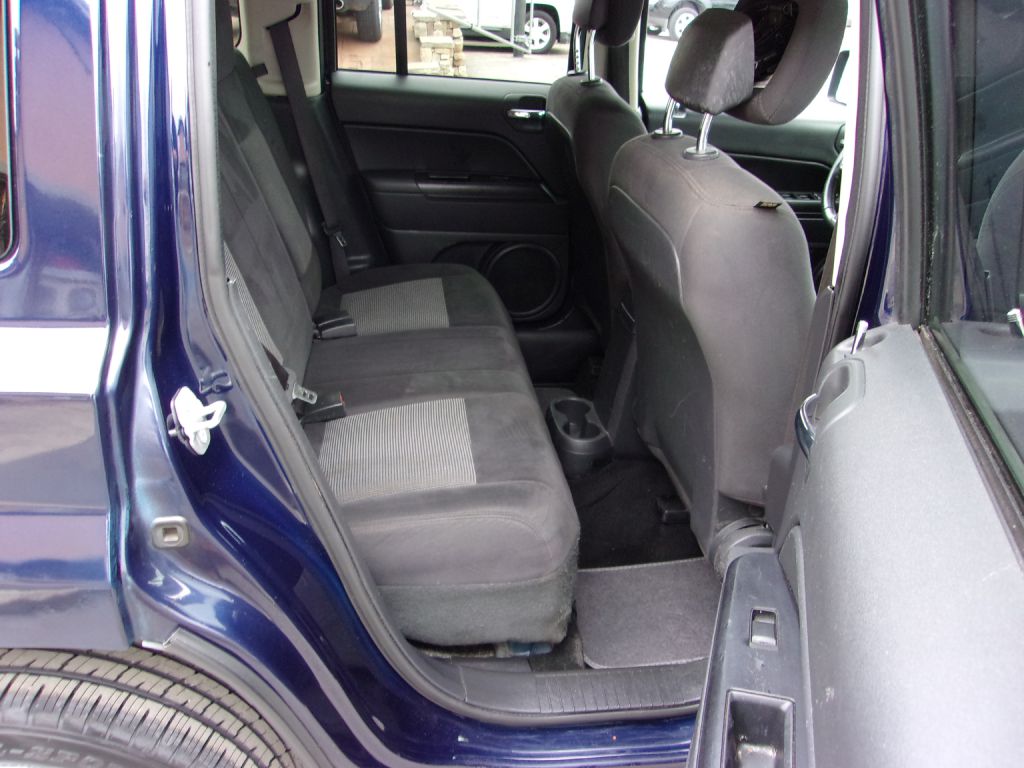 Photo 22 of this JEEP PATRIOT