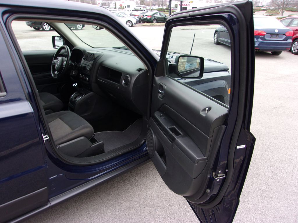 Photo 24 of this JEEP PATRIOT