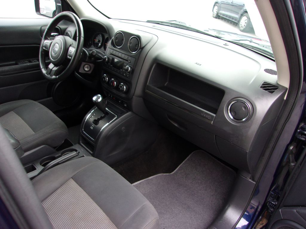 Photo 26 of this JEEP PATRIOT