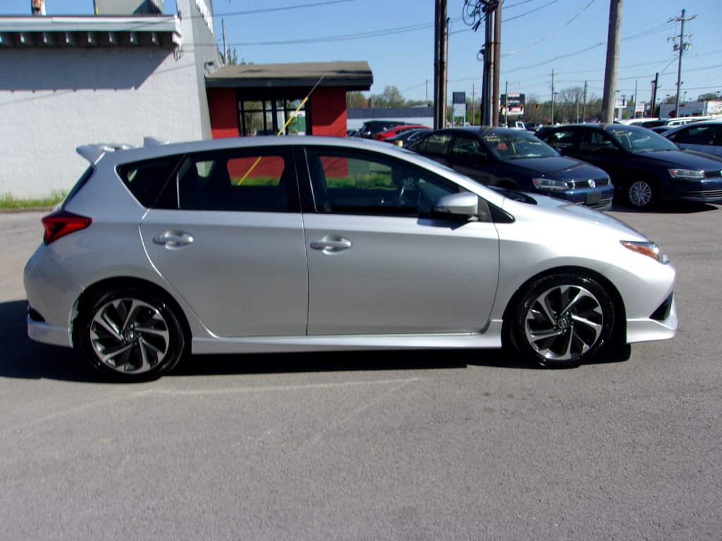 Photo 6 of this TOYOTA COROLLA IM