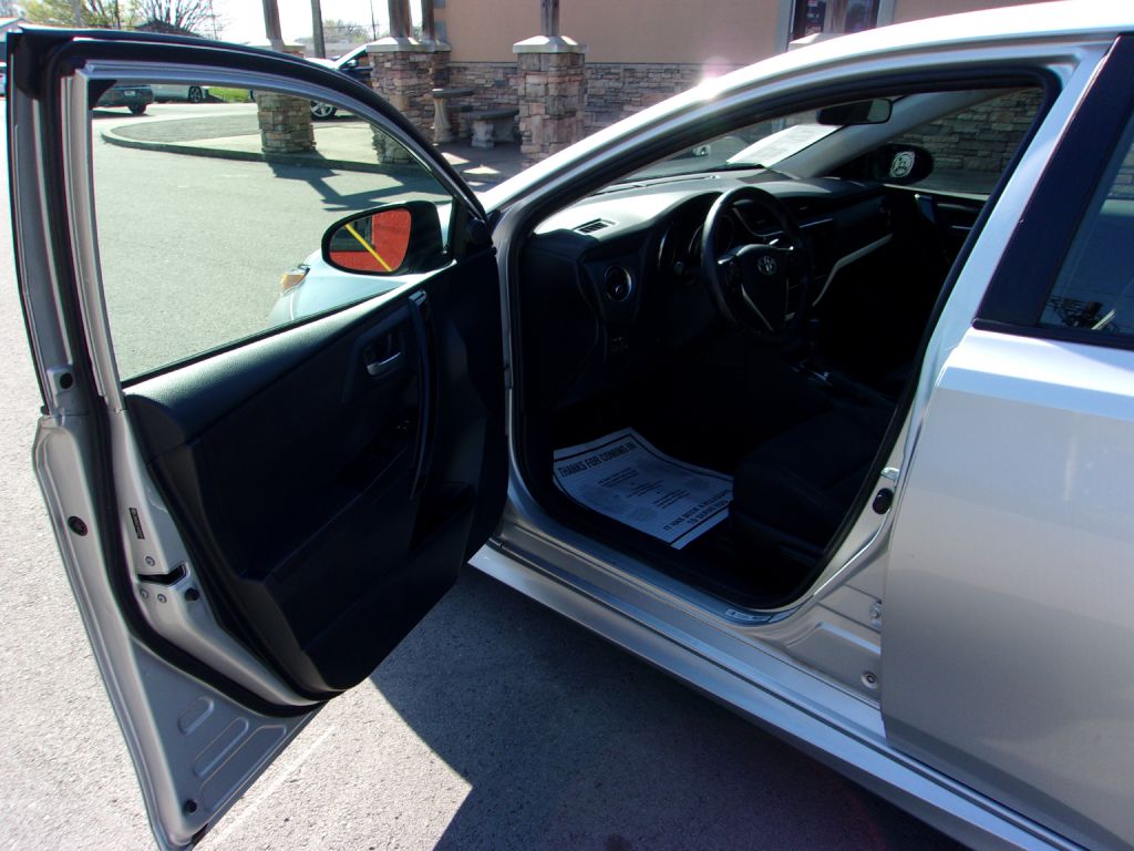 Photo 12 of this TOYOTA COROLLA IM
