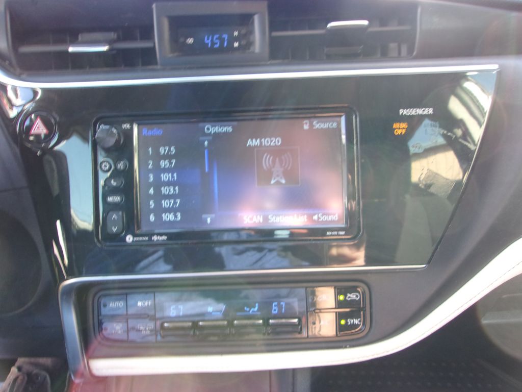 Photo 18 of this TOYOTA COROLLA IM