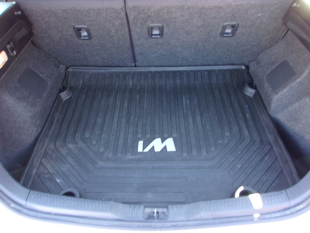 Photo 23 of this TOYOTA COROLLA IM