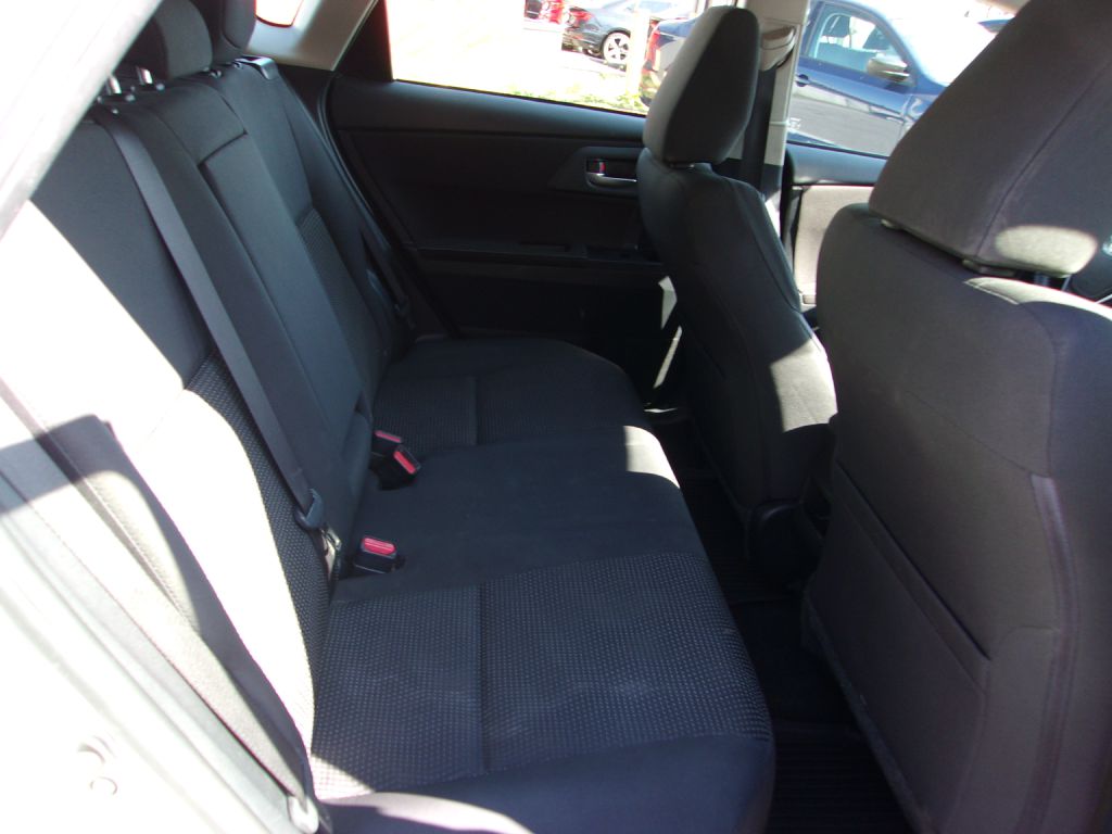 Photo 25 of this TOYOTA COROLLA IM