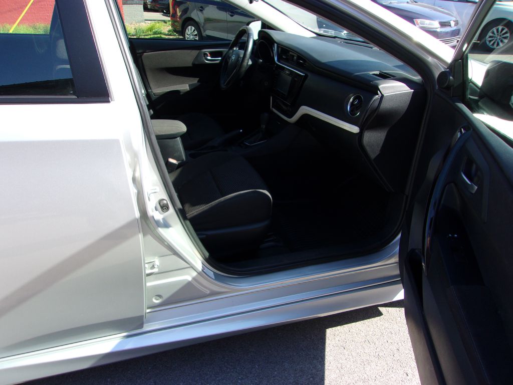 Photo 26 of this TOYOTA COROLLA IM