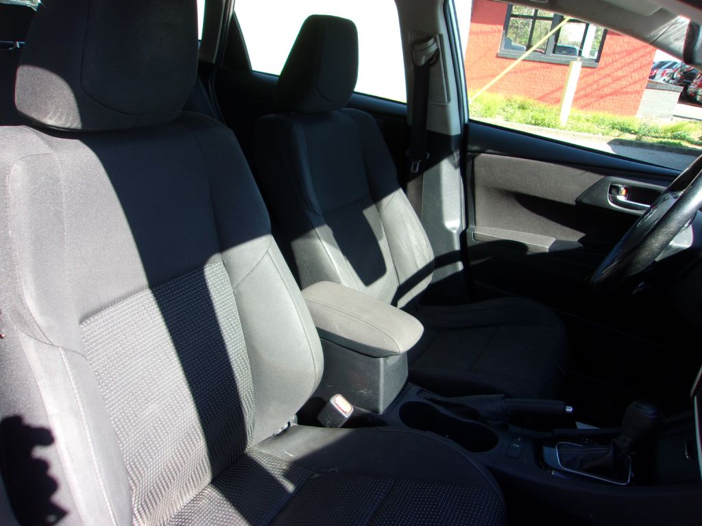 Photo 28 of this TOYOTA COROLLA IM