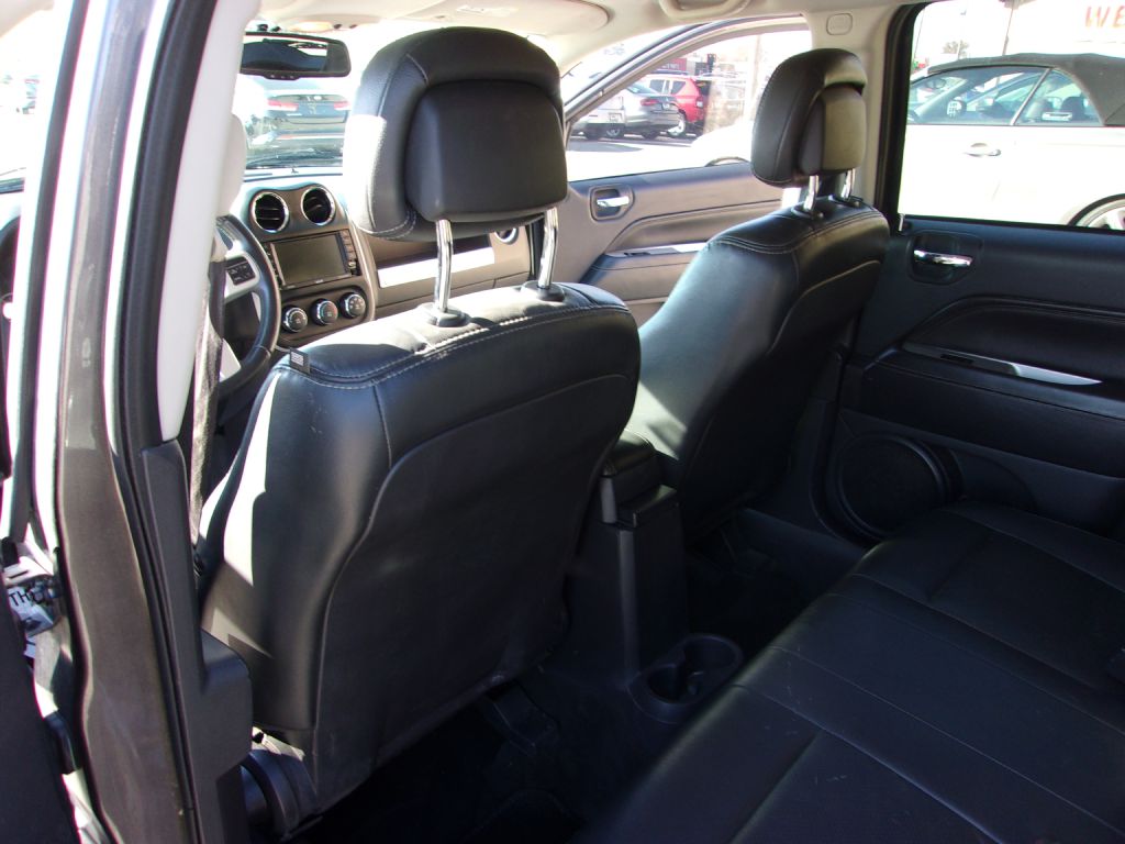 Photo 11 of this JEEP COMPASS