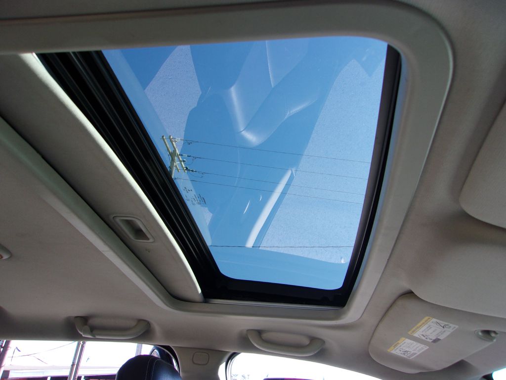 Photo 15 of this JEEP COMPASS