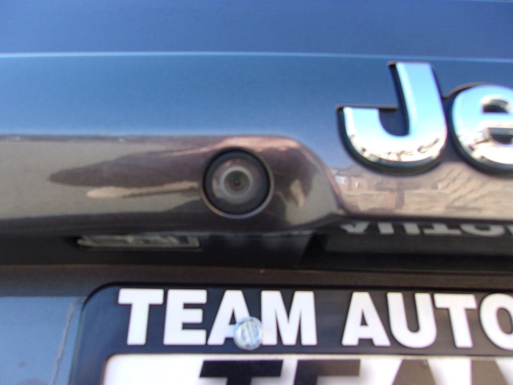 Photo 19 of this JEEP COMPASS