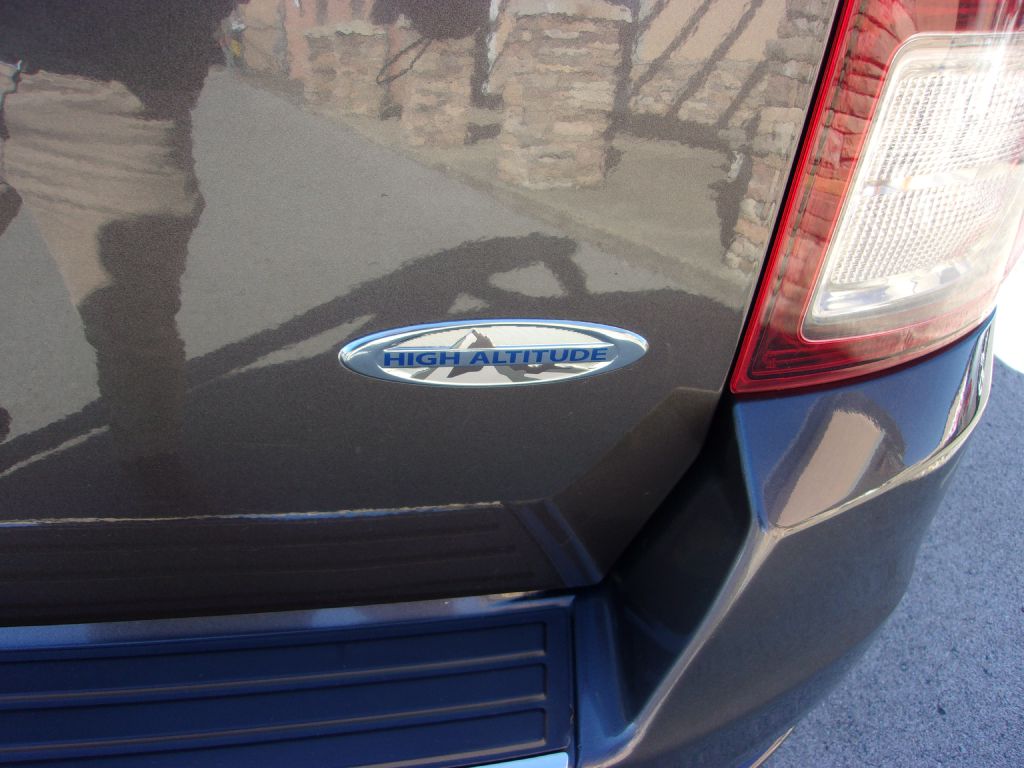 Photo 21 of this JEEP COMPASS