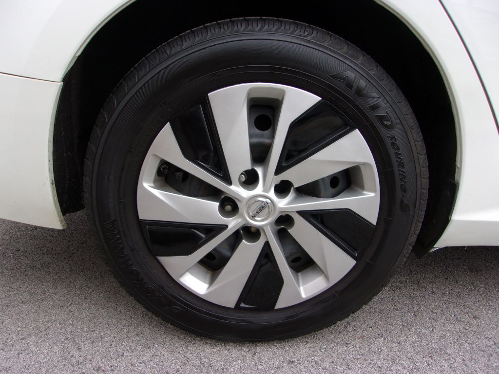 Photo 8 of this NISSAN ALTIMA