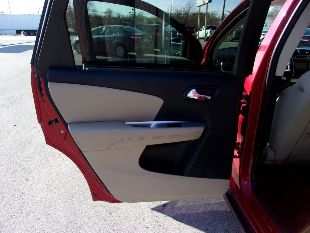 Photo 28 of this DODGE JOURNEY