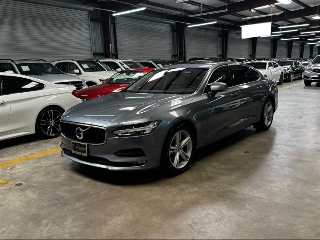 Silver 2018 Volvo S90 T5 Momentum Sedan Front-Wheel Drive Automatic