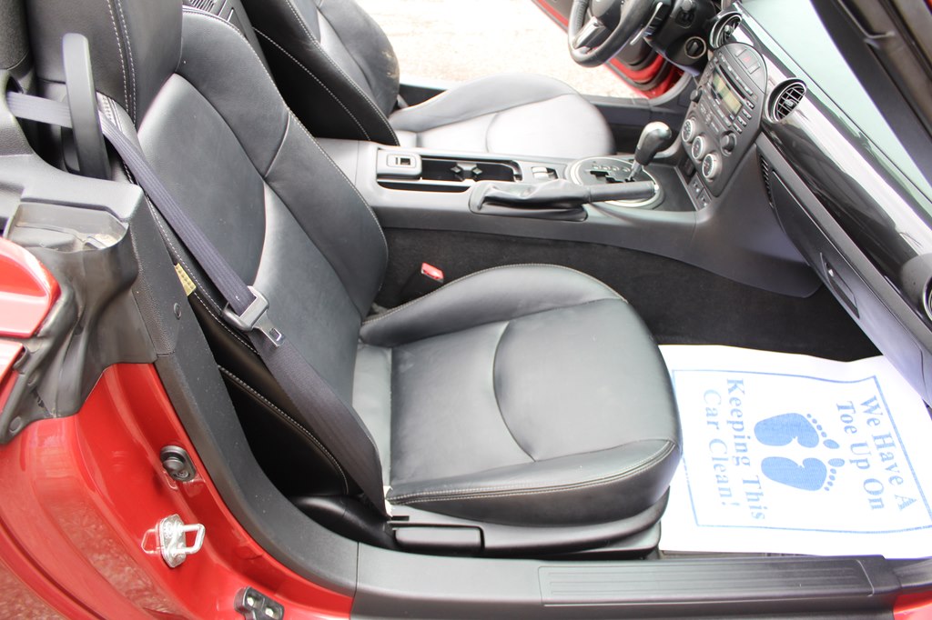 Photo 26 of this MAZDA MX-5 MIATA