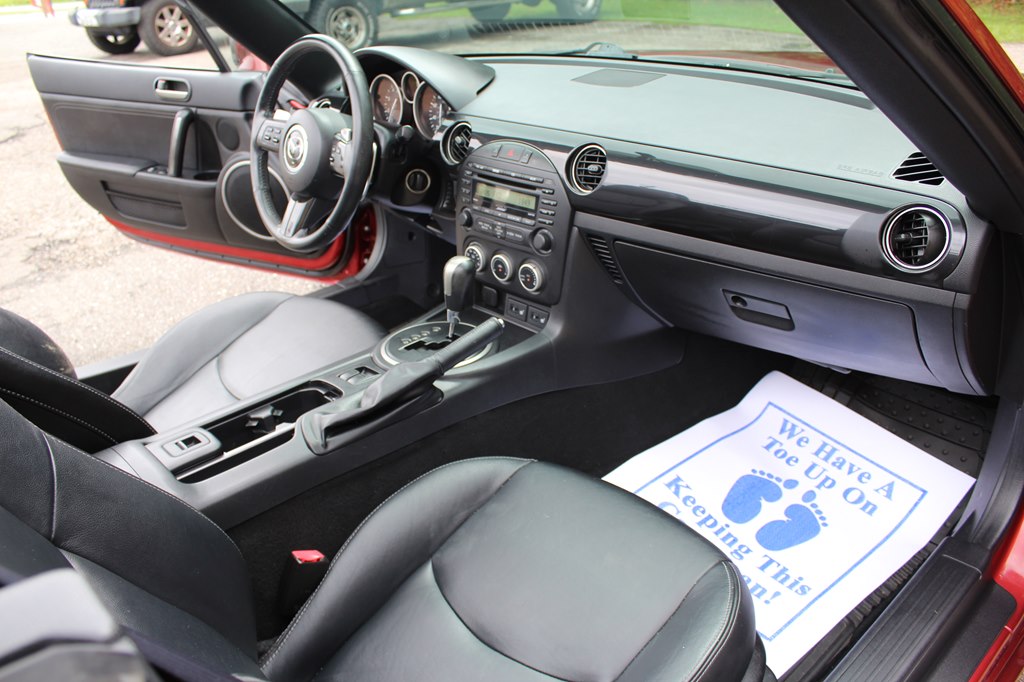 Photo 27 of this MAZDA MX-5 MIATA