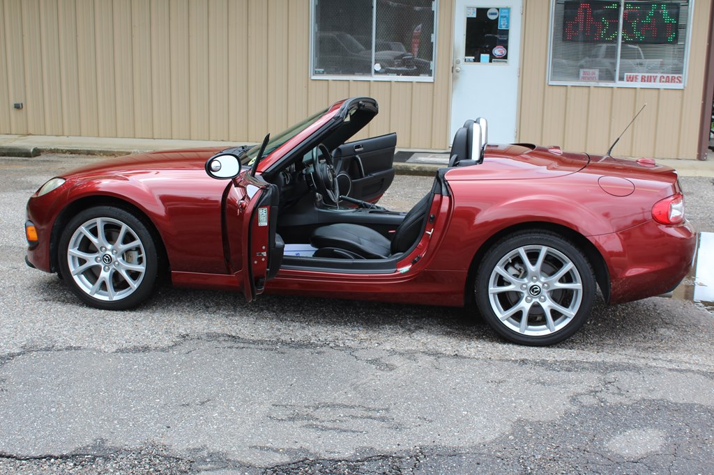 Photo 22 of this MAZDA MX-5 MIATA