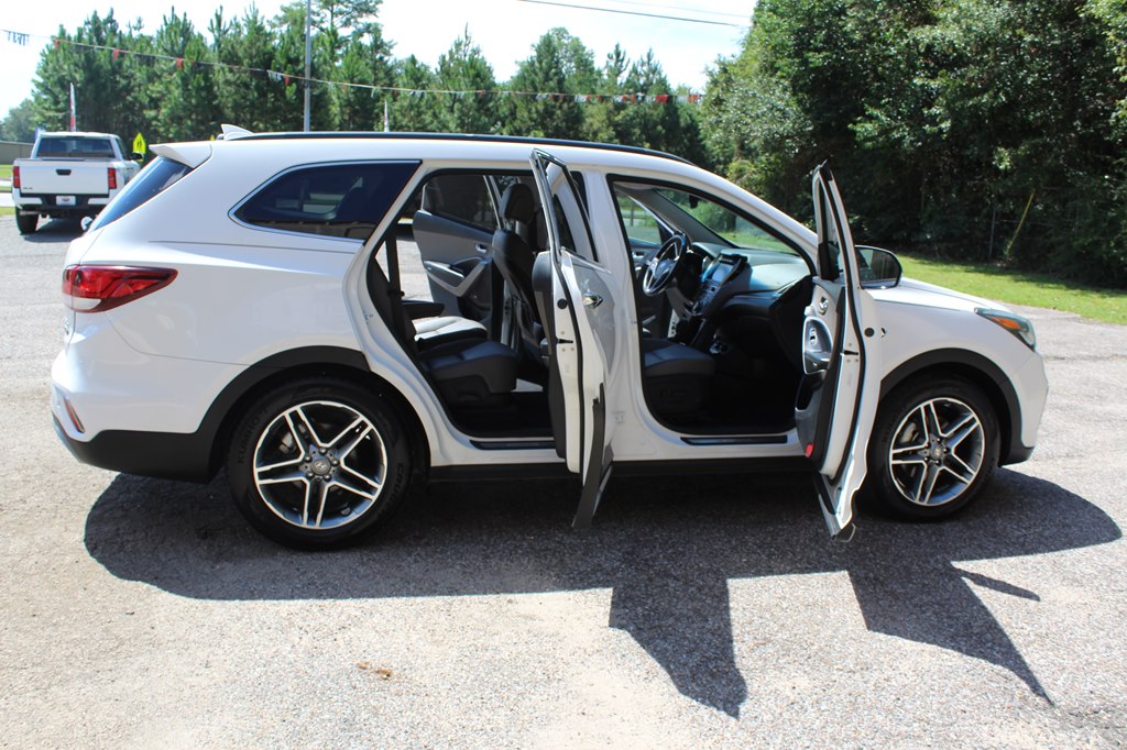 Photo 23 of this HYUNDAI SANTA FE XL