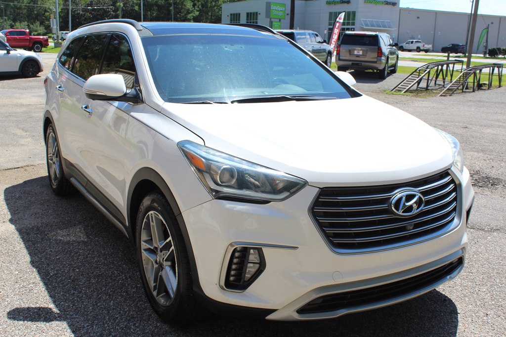 Photo 9 of this HYUNDAI SANTA FE XL