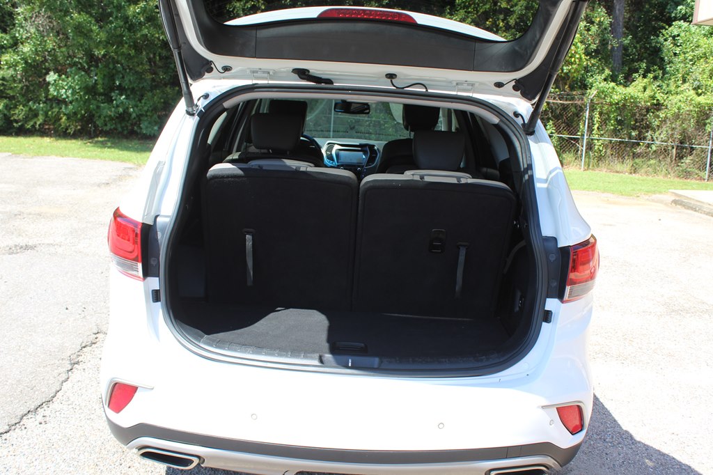 Photo 18 of this HYUNDAI SANTA FE XL