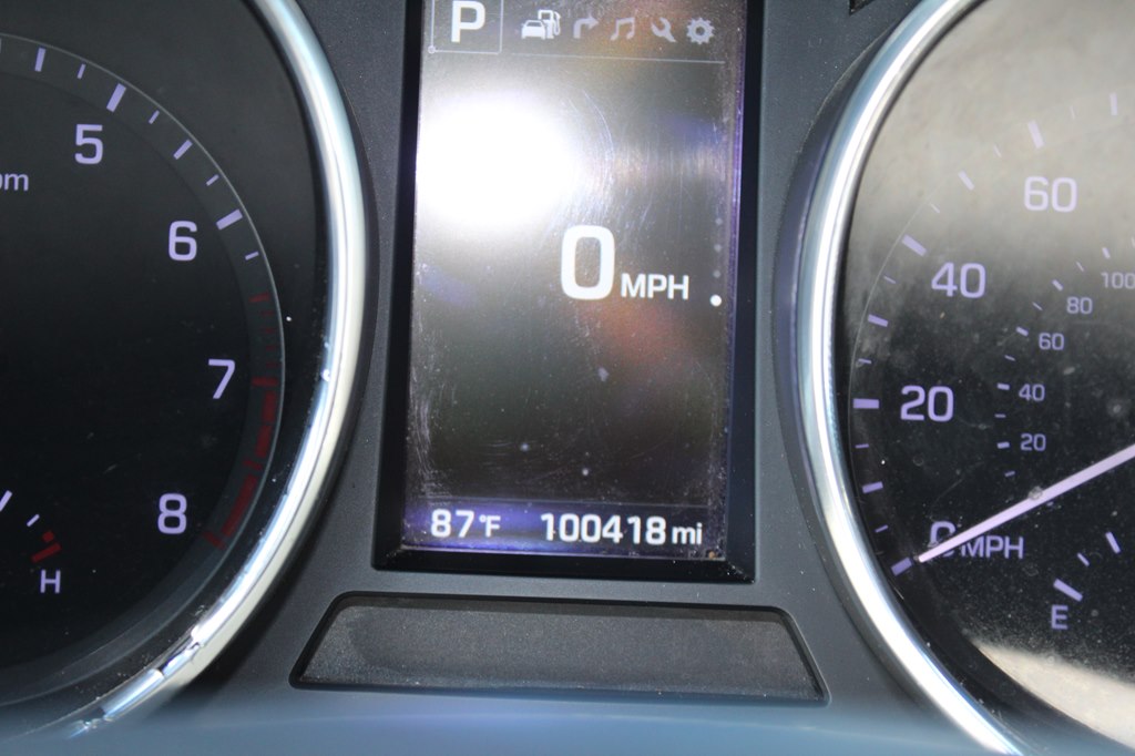 Photo 40 of this HYUNDAI SANTA FE XL