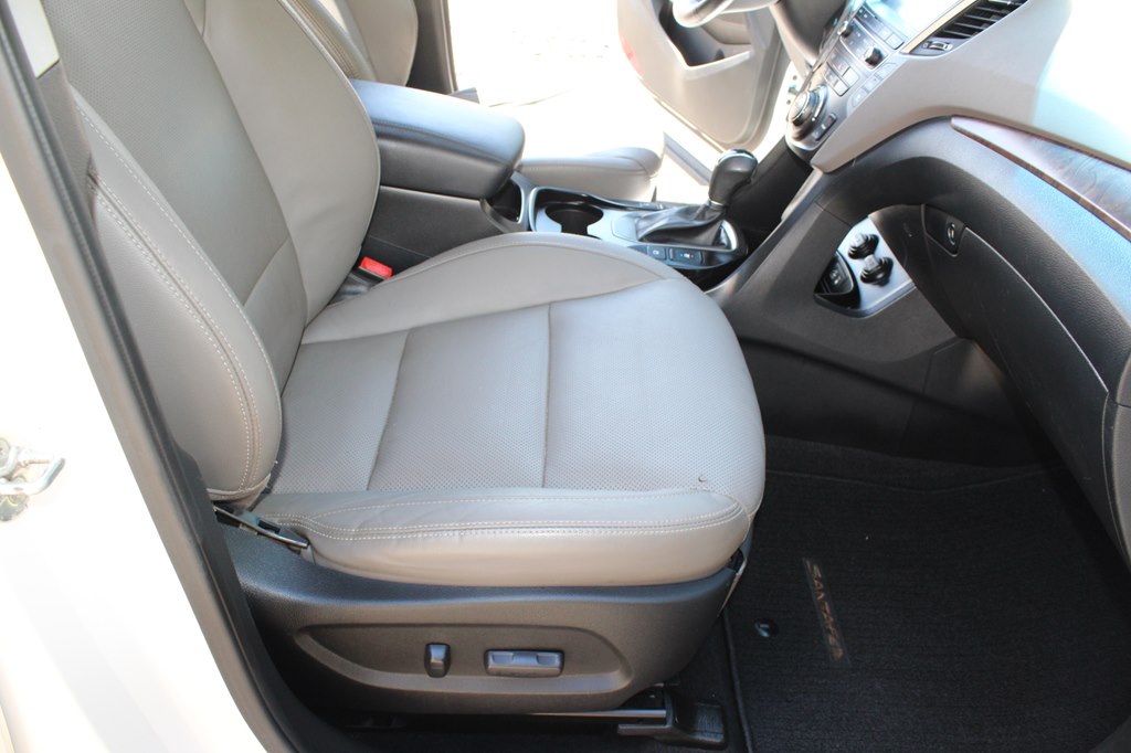 Photo 28 of this HYUNDAI SANTA FE XL