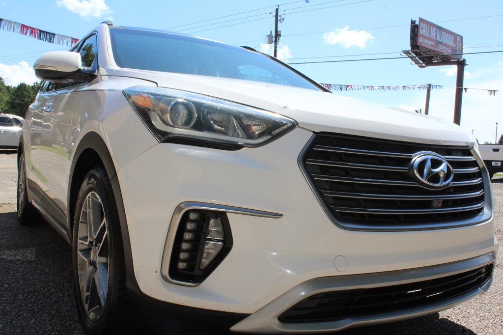 Photo 2 of this HYUNDAI SANTA FE XL