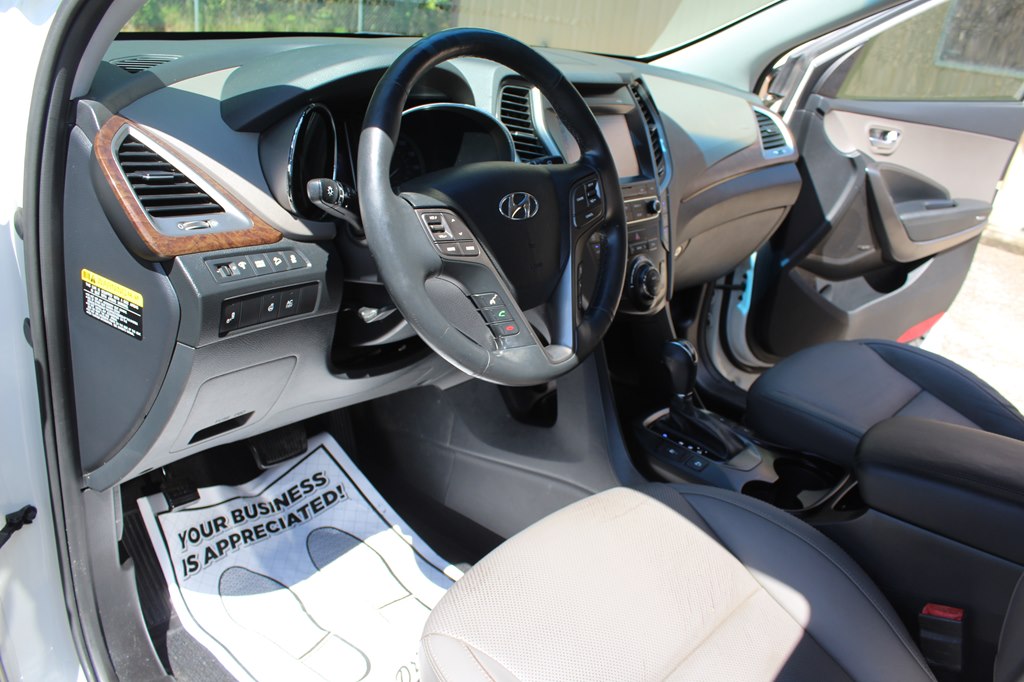 Photo 26 of this HYUNDAI SANTA FE XL