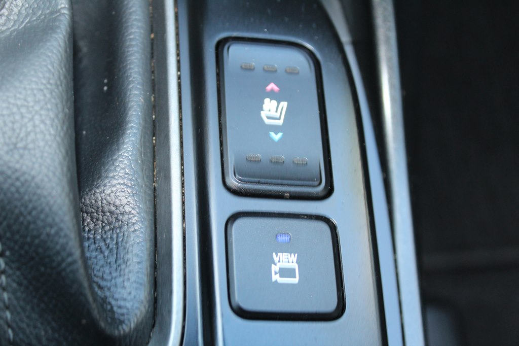Photo 56 of this HYUNDAI SANTA FE XL