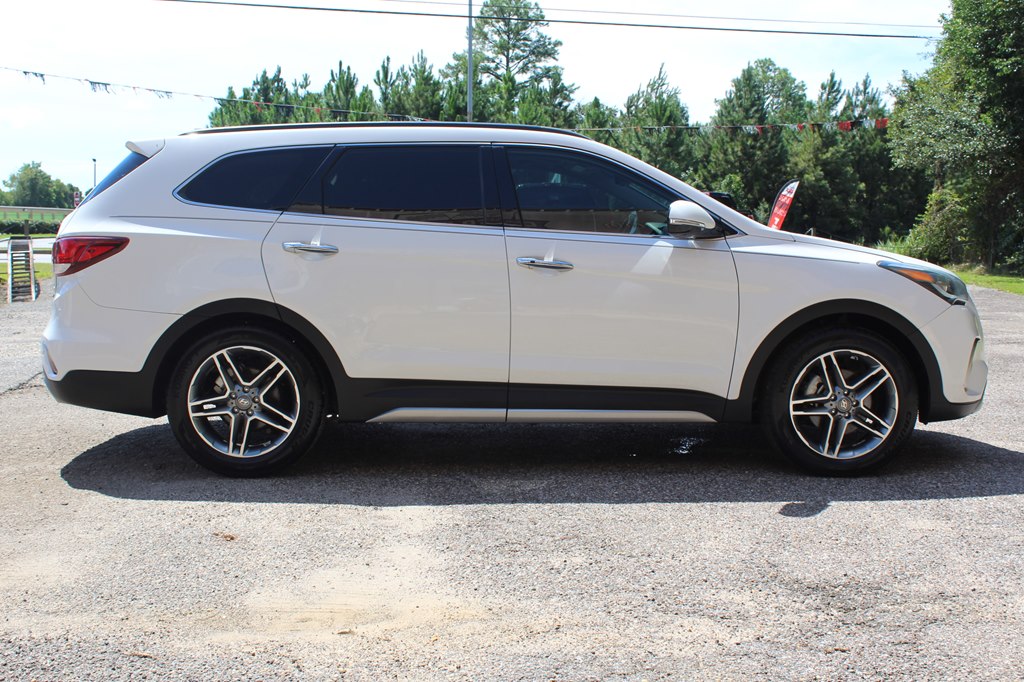 Photo 12 of this HYUNDAI SANTA FE XL