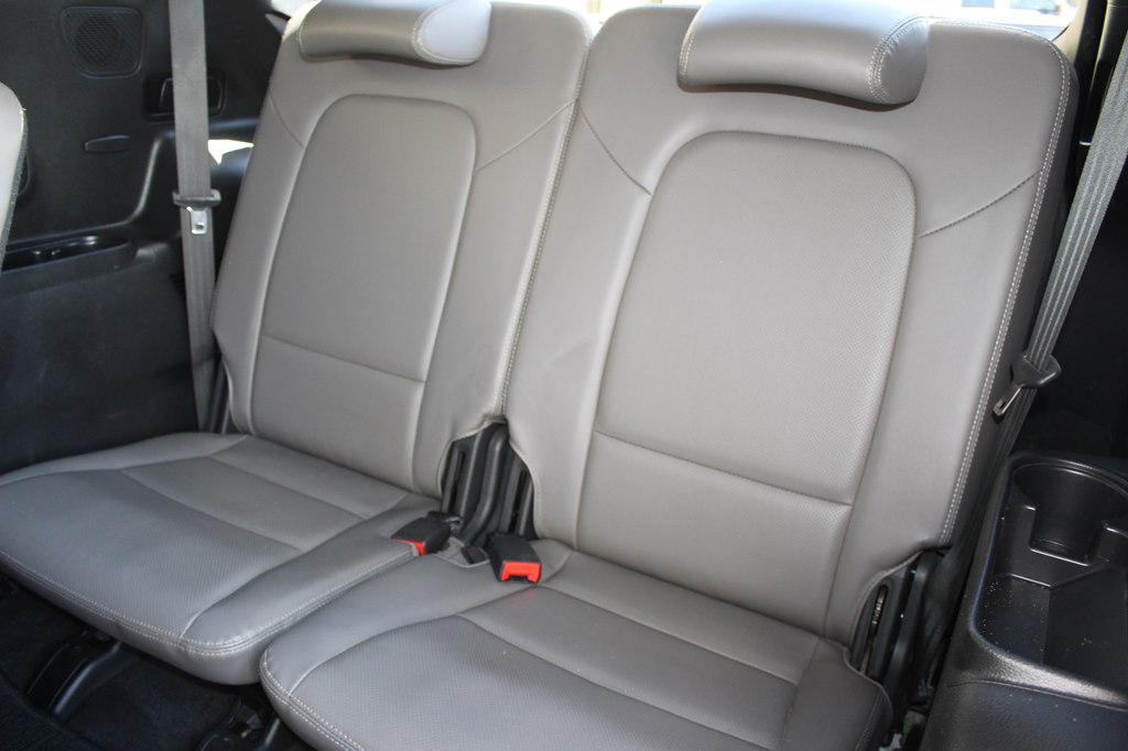 Photo 35 of this HYUNDAI SANTA FE XL