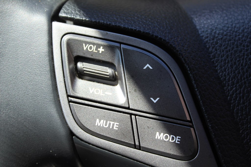 Photo 41 of this HYUNDAI SANTA FE XL
