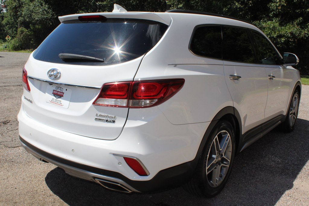 Photo 14 of this HYUNDAI SANTA FE XL