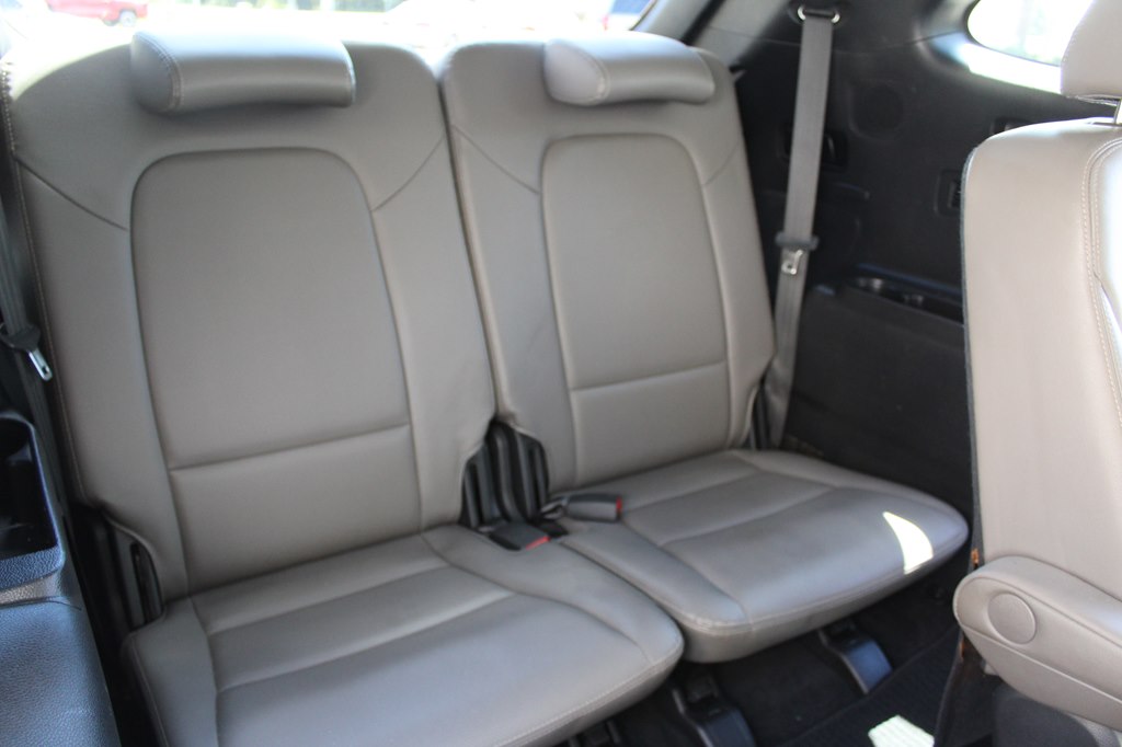 Photo 32 of this HYUNDAI SANTA FE XL
