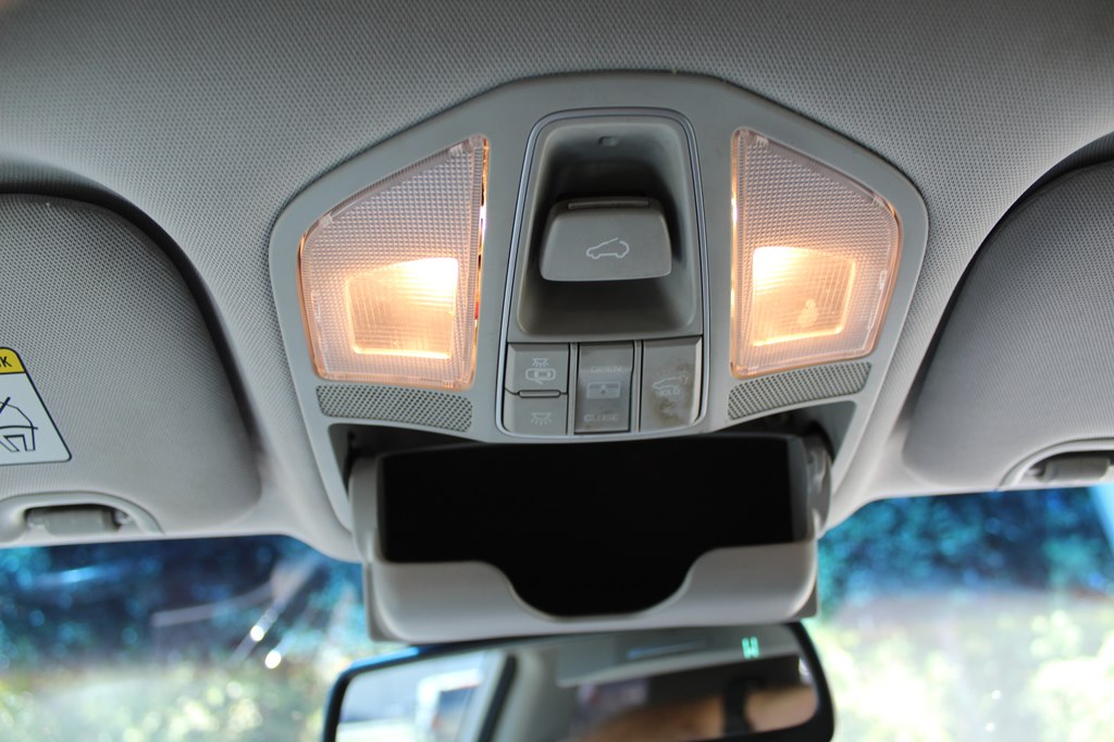 Photo 57 of this HYUNDAI SANTA FE XL