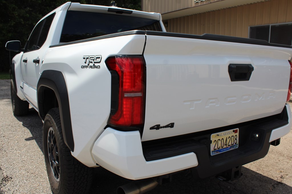 Photo 18 of this TOYOTA TACOMA