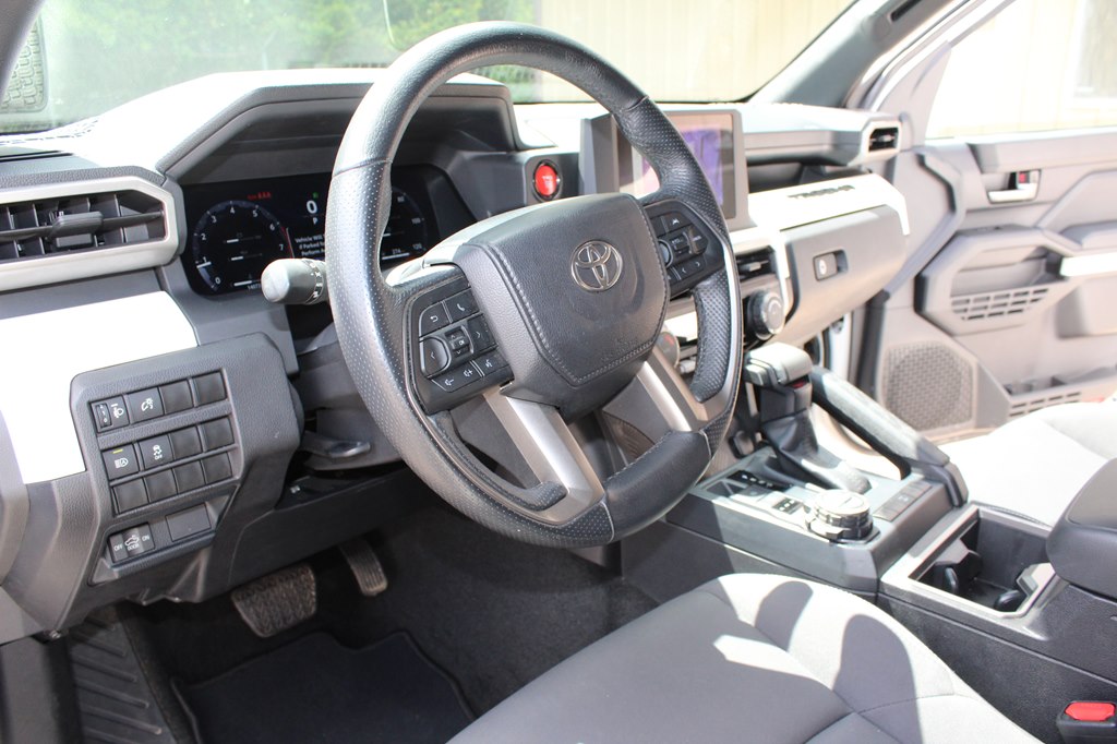 Photo 24 of this TOYOTA TACOMA