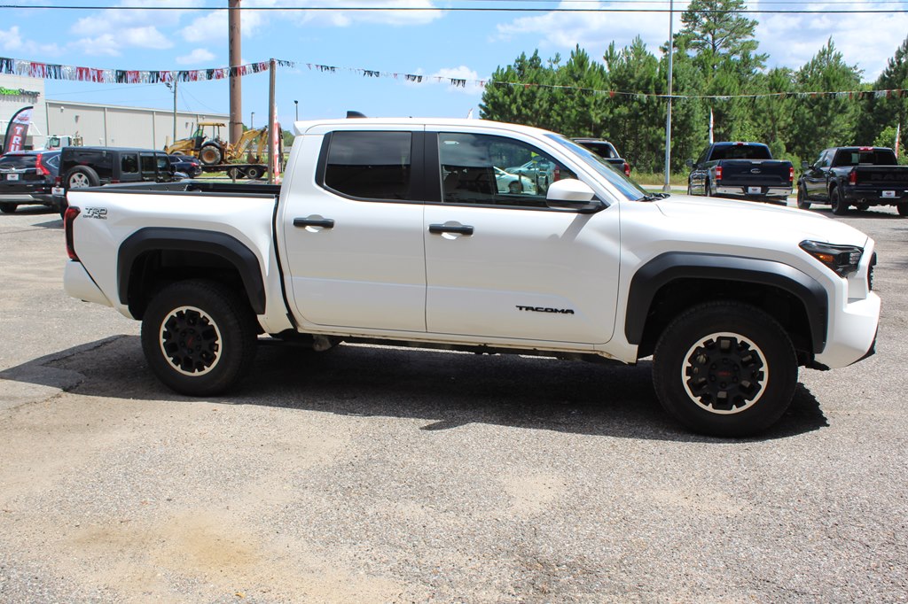Photo 12 of this TOYOTA TACOMA