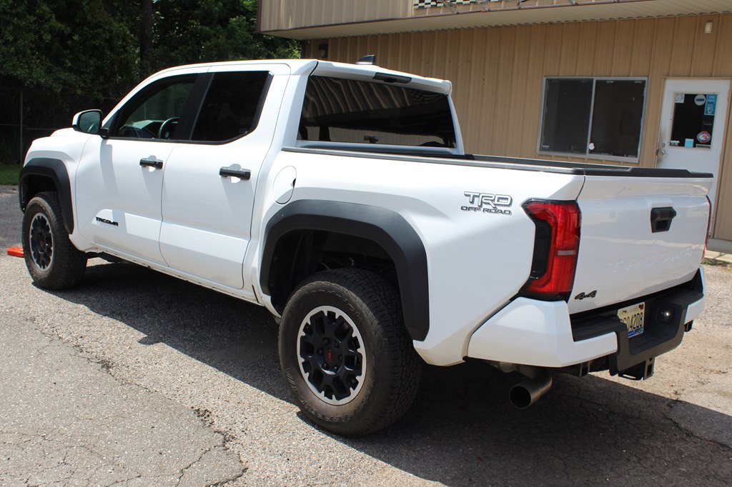 Photo 19 of this TOYOTA TACOMA
